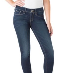 denizen Always Skinny by LEVIS Misses 10 (6-8)